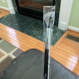 Younique Blending brush